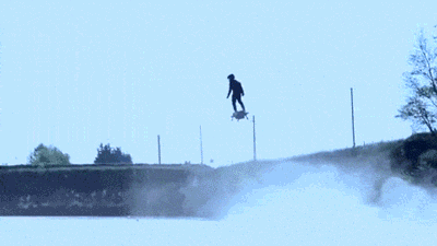 在光速進(jìn)步中的科技水平進(jìn)行對傳統(tǒng)理念的顛覆革命下,碳纖維將會像“老前輩”鋼鐵一樣得到廣泛的應(yīng)用,走入千千萬萬平民百姓的家